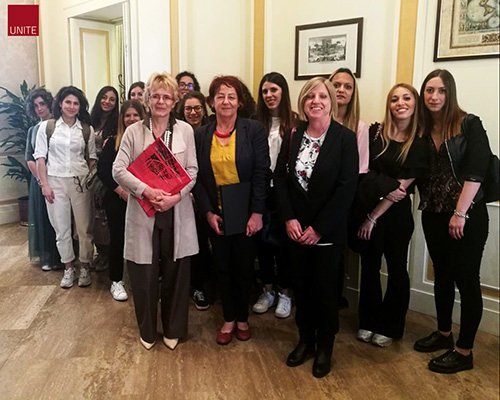 La senatrice Elena Cattaneo ha incontrato le studentesse di "Reproductive Biotechnologies" 
